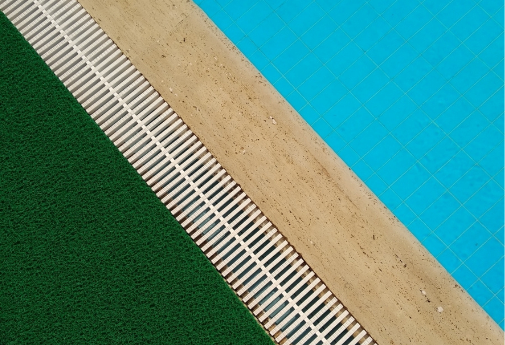 Benefits of Artificial Turf Around Pools